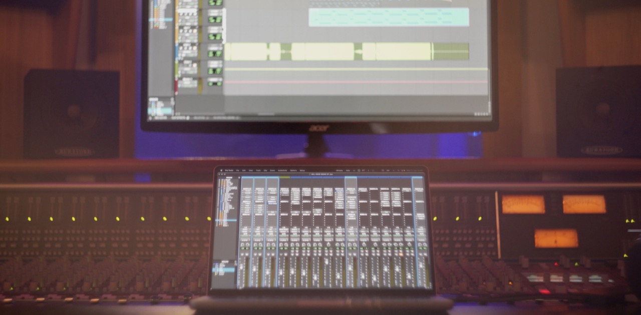 Mixing session on the BL1 studio desk
